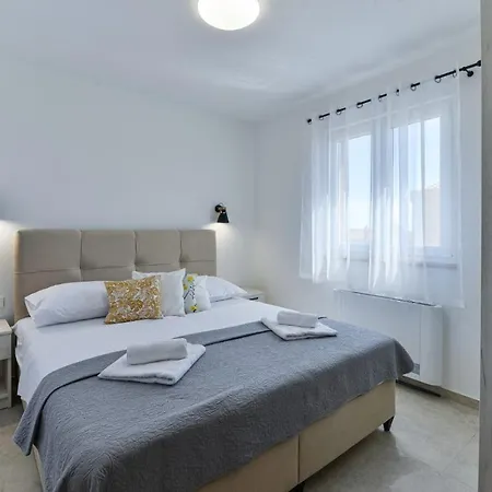 Luxury With Pool,jacuzzi And Sauna 03 - By Ta Leut Agency * Privlaka (Zadar)