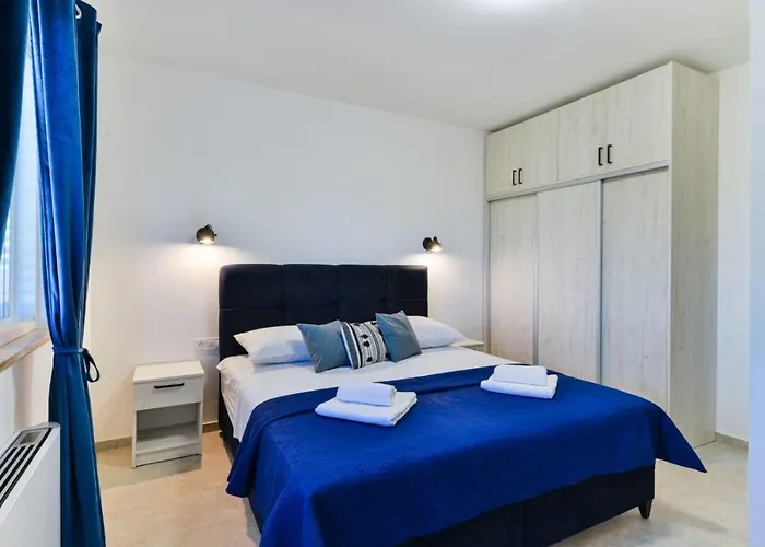 Luxury With Pool,jacuzzi And Sauna 03 - By Ta Leut Agency Villa