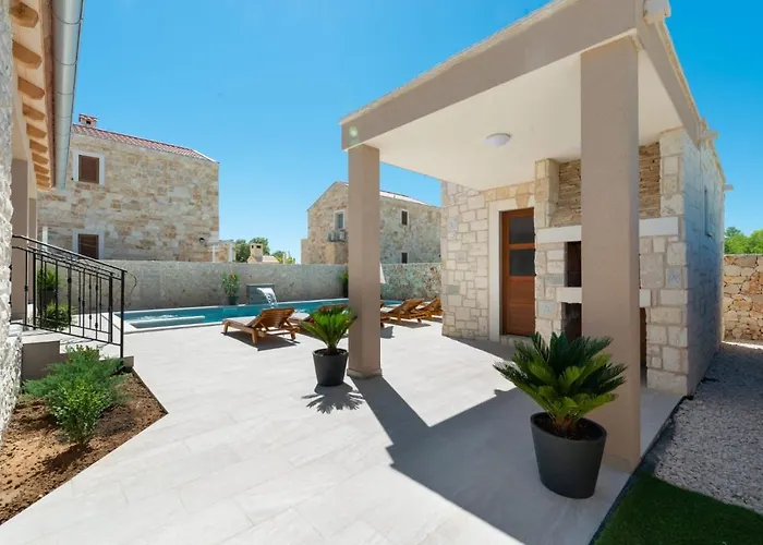 Luxury With Pool,jacuzzi And Sauna 03 - By Ta Leut Agency Villa