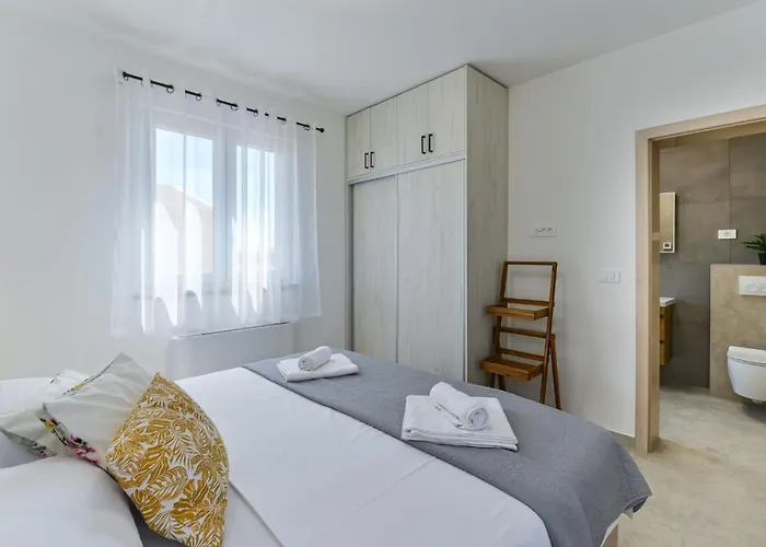 Luxury With Pool,jacuzzi And Sauna 03 - By Ta Leut Agency Villa *