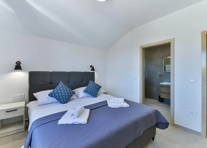 Villa Luxury With Pool,jacuzzi And Sauna 03 - By Ta Leut Agency Privlaka (Zadar)