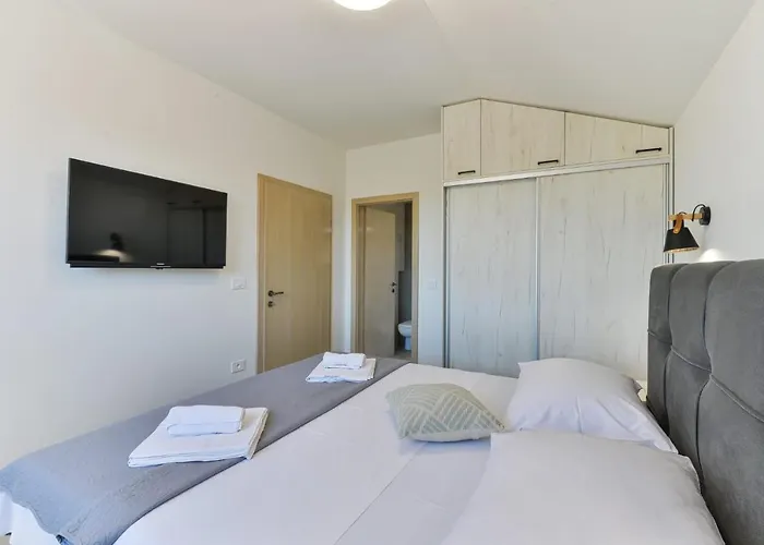 Luxury With Pool,jacuzzi And Sauna 03 - By Ta Leut Agency Villa *