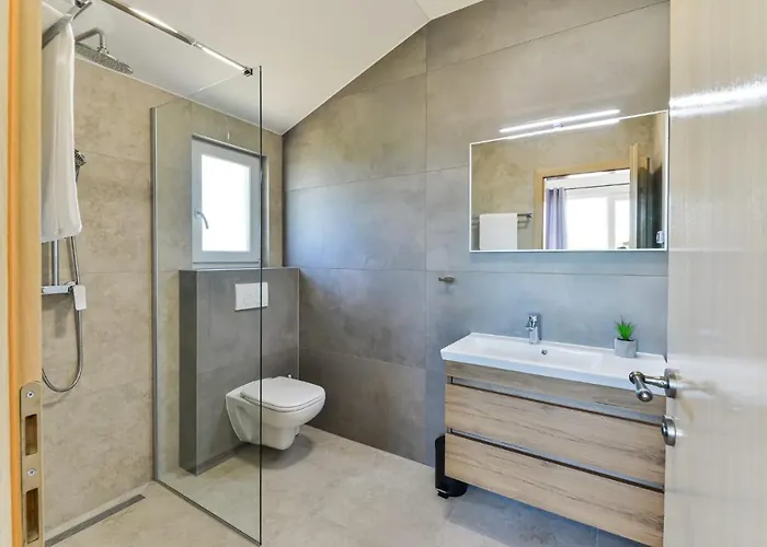 Luxury With Pool,jacuzzi And Sauna 03 - By Ta Leut Agency Villa