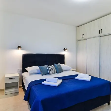 Luxury With Pool,jacuzzi And Sauna 03 - By Ta Leut Agency Villa