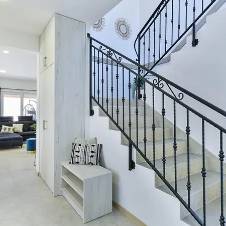 Villa Luxury With Pool,jacuzzi And Sauna 03 - By Ta Leut Agency *