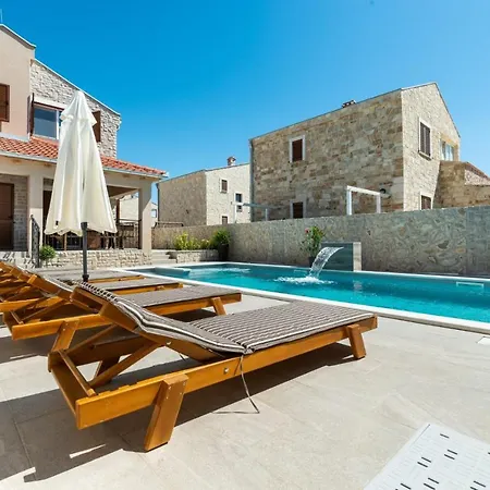 Luxury With Pool,jacuzzi And Sauna 03 - By Ta Leut Agency * Privlaka (Zadar)