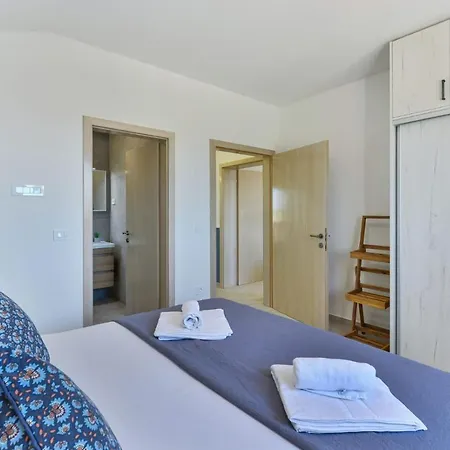 Villa Luxury With Pool,jacuzzi And Sauna 03 - By Ta Leut Agency Privlaka (Zadar)