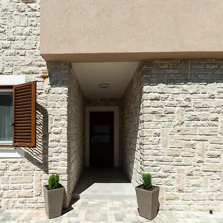 Luxury With Pool,jacuzzi And Sauna 03 - By Ta Leut Agency *