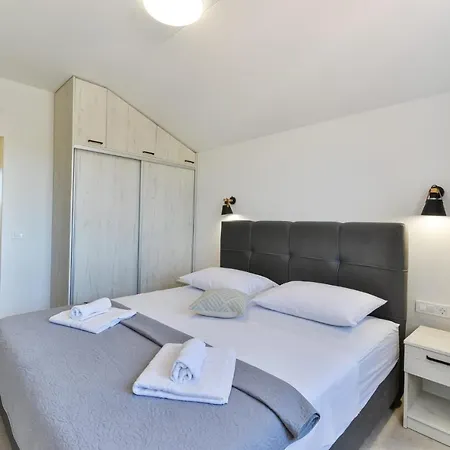 Luxury With Pool,jacuzzi And Sauna 03 - By Ta Leut Agency Villa