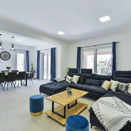 Luxury With Pool,jacuzzi And Sauna 03 - By Ta Leut Agency Privlaka (Zadar)