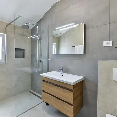 Villa Luxury With Pool,jacuzzi And Sauna 03 - By Ta Leut Agency *